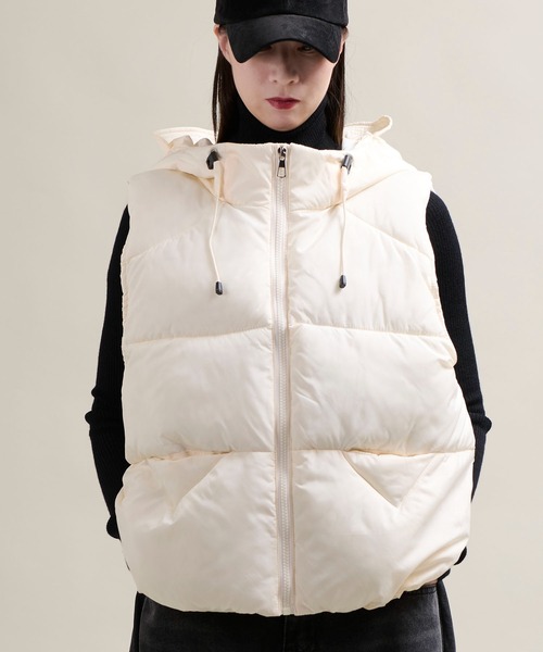CALIFORNIA OUTFITTERS(カリフォルニア アウトフィッターズ)の「11C15 ドロストフード 中綿ベスト(ダウンベスト・メンズ・アイボリー/ブラック/グレー・FREE)」の4枚目の写真