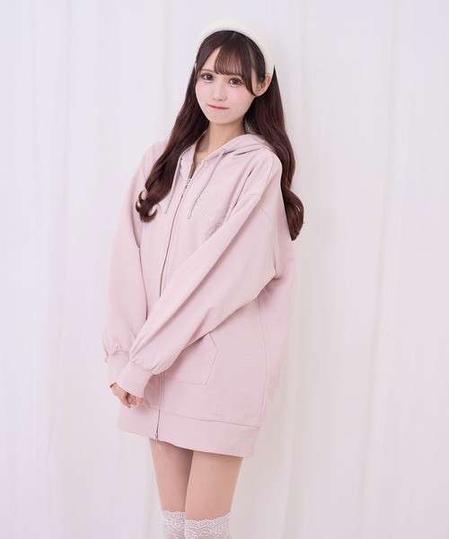 Honey Cinnamon（ハニーシナモン）の「羽ビジュージップパーカー（パーカー・レディース・グレー/ピンク・FREE）」の8枚目の写真