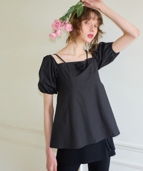 SALON DE YOHN（サロンドヨーン）の「Two-way Off Shoulder Corsage Blouse_ Black（シャツ/ブラウス・レディース・その他・MEDIUM/SMALL）」の3枚目の写真