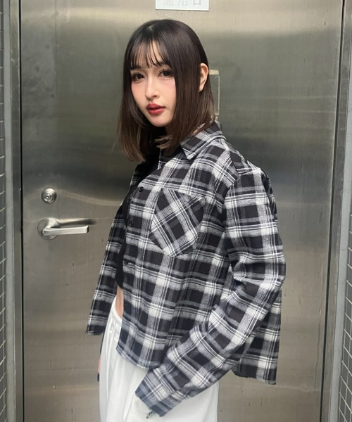 .KOM(ドットコム)の「A'GEM/9 × .kom 『.KOM/ドットケーオーエム』チェッククロップドロングスリーブシャツ(シャツ/ブラウス・レディース・ブルー/ブラック・FREE)」の21枚目の写真