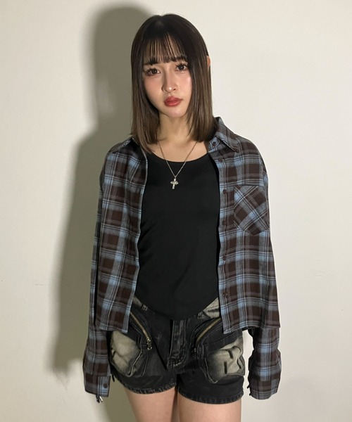 .KOM(ドットコム)の「A'GEM/9 × .kom 『.KOM/ドットケーオーエム』チェッククロップドロングスリーブシャツ(シャツ/ブラウス・レディース・ブルー/ブラック・FREE)」の5枚目の写真