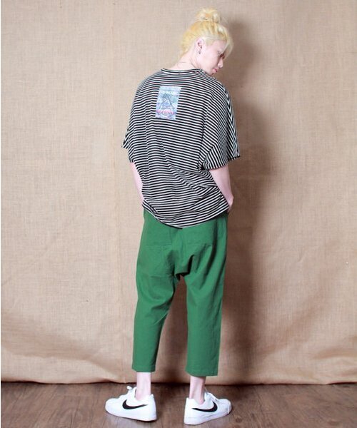 DEMARC（ドゥマーク）の「ユニセックス リネン ルーズ バギーフィット パンツ カーキ（その他パンツ・メンズ・その他・MEDIUM/LARGE）」の4枚目の写真