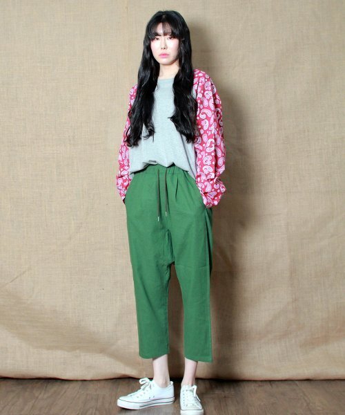 DEMARC（ドゥマーク）の「ユニセックス リネン ルーズ バギーフィット パンツ カーキ（その他パンツ・メンズ・その他・MEDIUM/LARGE）」の7枚目の写真