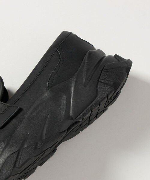 PUMA(プーマ)の「【別注】<PUMA>ローファー / スニーカー(スニーカー・レディース・ブラック・25cm/24.5cm/24cm/23.5cm/23cm/22.5cm)」の2枚目の写真