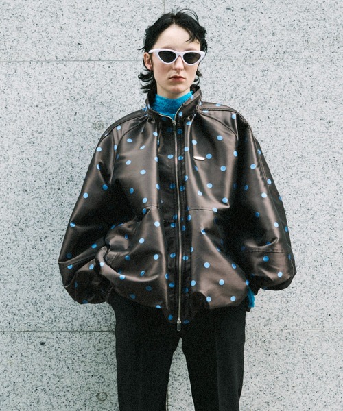 MAISON SPECIAL(メゾンスペシャル)の「Dot Voluminous Balloon Blouson/ドットボリューミーバルーンブルゾン(ブルゾン・レディース・ブラウン/ホワイト・FREE)」の2枚目の写真