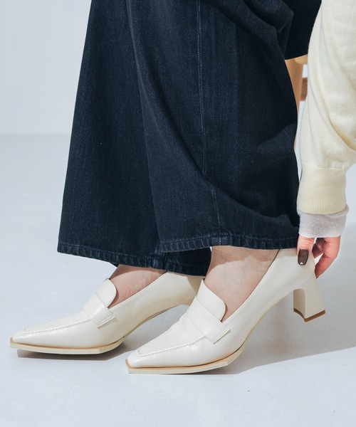 EVOL（イーボル）の「【ふかふか・クッション入り】6cmヒールローファー CA23859（ローファー・レディース・ブラック/アイボリー/シルバー・22.0cm/22.5cm/23.0cm/23.5cm/24.0cm/24.5cm/25.0cm）」の2枚目の写真