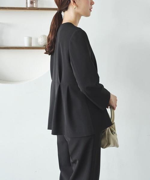 URBAN RESEARCH（アーバンリサーチ）の「ノーカラーペプラムジャケット（ノーカラージャケット・レディース・ネイビー/ブラック・FREE）」の18枚目の写真