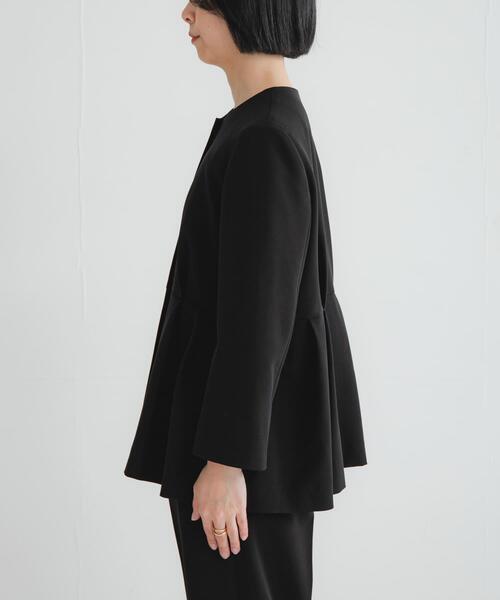 URBAN RESEARCH（アーバンリサーチ）の「ノーカラーペプラムジャケット（ノーカラージャケット・レディース・ネイビー/ブラック・FREE）」の7枚目の写真