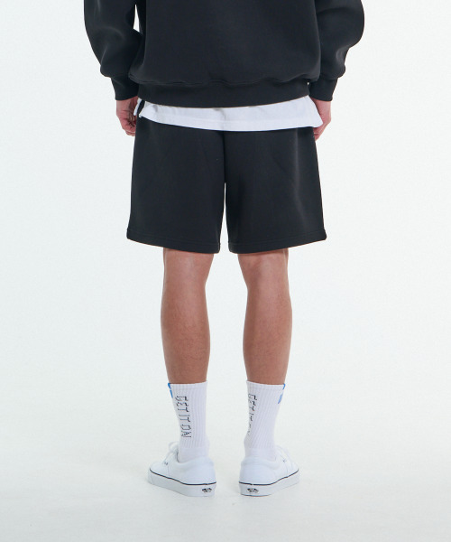 GET IT ON(ゲットイットオン)の「シグネチャーワイドスウェットハーフパンツ_ブラック(その他パンツ・メンズ・その他・F)」の2枚目の写真