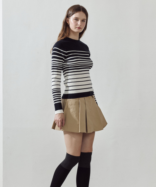 LORDLOAR(ロードロアル)の「スリムストライプリブニット NAVY(ニット/セーター・レディース・その他・SMALL/LARGE/MEDIUM)」の5枚目の写真
