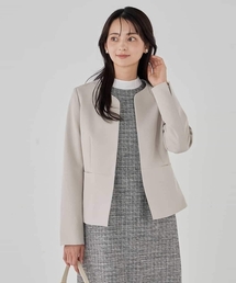 a.v.v（アーヴェヴェ）の「【洗える/ストレッチ/セットアップ対応】ダブルクロスキーネックジャケット（ノーカラージャケット）」