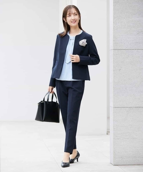 a.v.v（アーヴェヴェ）の「【洗える/ストレッチ/セットアップ対応】ダブルクロスキーネックジャケット（ノーカラージャケット・レディース・グレー系その他/ブラック/ネイビー・36/40/38/34/42）」の8枚目の写真