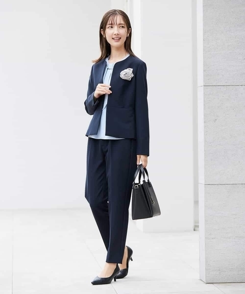 a.v.v（アーヴェヴェ）の「【洗える/ストレッチ/セットアップ対応】ダブルクロスキーネックジャケット（ノーカラージャケット・レディース・グレー系その他/ブラック/ネイビー・36/40/38/34/42）」の10枚目の写真