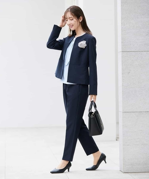 a.v.v（アーヴェヴェ）の「【洗える/ストレッチ/セットアップ対応】ダブルクロスキーネックジャケット（ノーカラージャケット・レディース・グレー系その他/ブラック/ネイビー・36/40/38/34/42）」の11枚目の写真