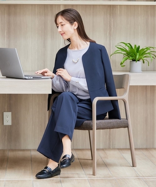 a.v.v（アーヴェヴェ）の「【洗える/ストレッチ/セットアップ対応】ダブルクロスキーネックジャケット（ノーカラージャケット・レディース・グレー系その他/ブラック/ネイビー・36/40/38/34/42）」の20枚目の写真