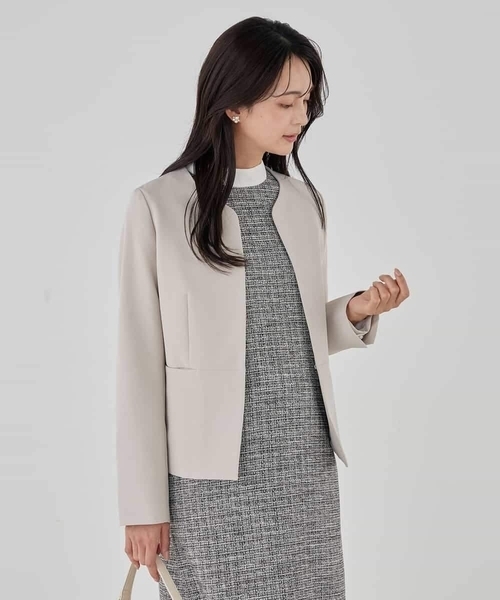 a.v.v（アーヴェヴェ）の「【洗える/ストレッチ/セットアップ対応】ダブルクロスキーネックジャケット（ノーカラージャケット・レディース・グレー系その他/ブラック/ネイビー・36/40/38/34/42）」の21枚目の写真