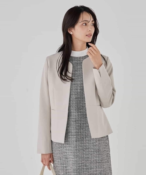 a.v.v（アーヴェヴェ）の「【洗える/ストレッチ/セットアップ対応】ダブルクロスキーネックジャケット（ノーカラージャケット・レディース・グレー系その他/ブラック/ネイビー・36/40/38/34/42）」の22枚目の写真