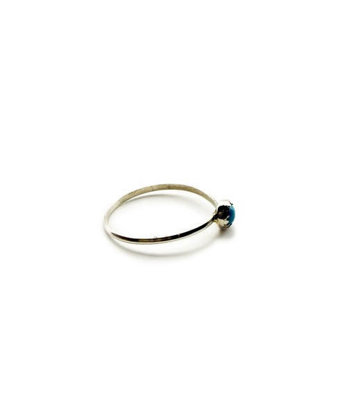 Indian Jewelry（インディアンジュエリー）の「THEATER シアター サークルシェイプデザインターコイズスリムシルバーリング Made in USA（リング・レディース・シルバー・#10/#11/#12/#7）」の3枚目の写真