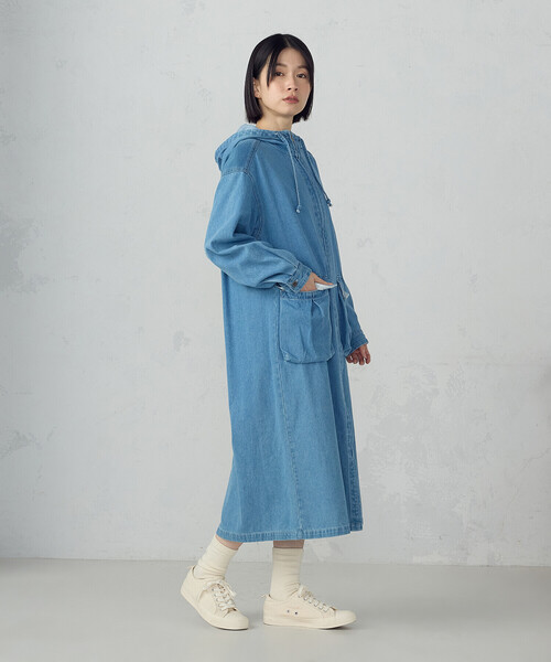 ONIGIRI（オニギリ）の「デニムパーカーワンピース / セットアップ対応（ワンピース・レディース・サックスブルー/グレー・FREE）」の8枚目の写真