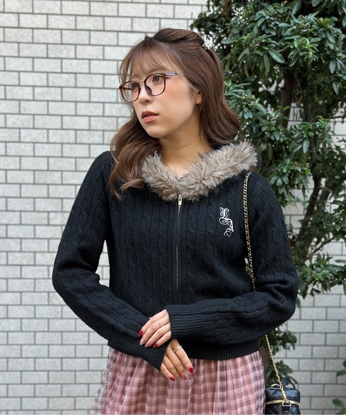 セール】《ケーブル編み×ファーフード》ダブルZIPニットパーカー／秋冬
