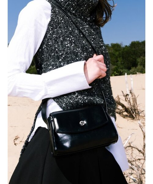 SEMICODE(セミコード)の「capture bag micro - glossy black(メッセンジャーバッグ・レディース・その他・FREE)」の1枚目の写真