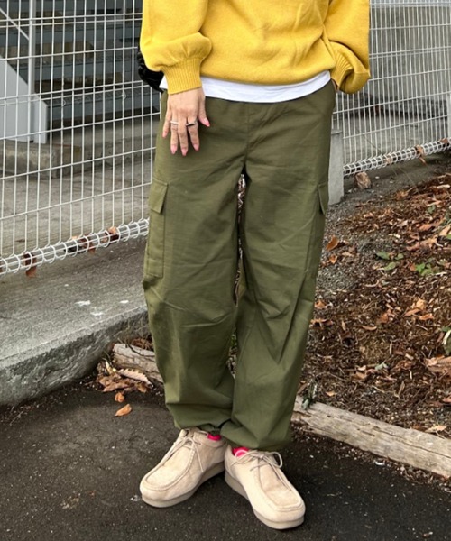 RODEO CROWNS WIDE BOWL（ロデオクラウンズワイドボウル）の「カーゴJOGパンツ（カーゴパンツ・レディース・ベージュ/ブラック/スモークピンク/カーキ・SMALL/MEDIUM）」の4枚目の写真