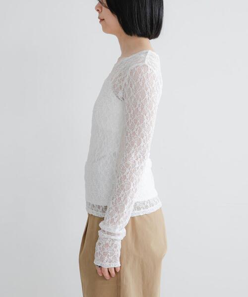 URBAN RESEARCH（アーバンリサーチ）の「ストレッチレーストップス（Tシャツ/カットソー・レディース・オフホワイト/ブラック・FREE）」の6枚目の写真