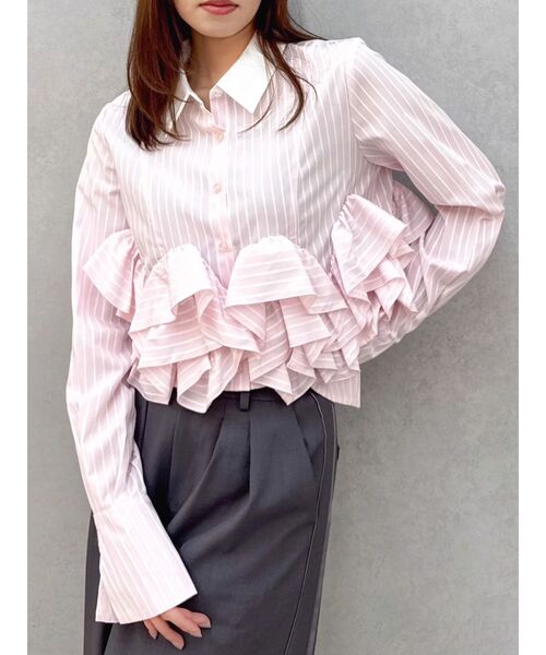 dazzlin（ダズリン）の「ウェーブフリルショートシャツ（シャツ/ブラウス・レディース・ブルー/ピンク/オフホワイト・FREE）」の3枚目の写真