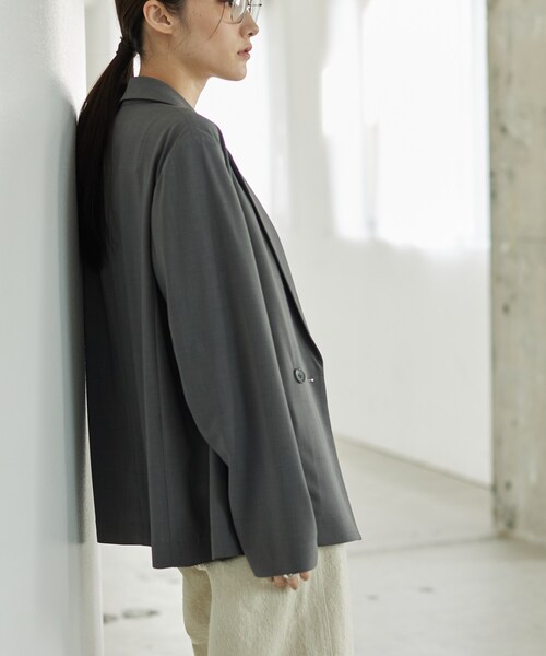 GALLEST（ギャレスト）の「Comfy SET UP｜ダブルブレストイージージャケット【セットアップ対応／通勤／カセット服】（テーラードジャケット・レディース・ブラック/ダークグレー/キャメル/ライトブルー・40/38/36）」の10枚目の写真