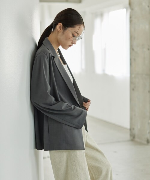 GALLEST（ギャレスト）の「Comfy SET UP｜ダブルブレストイージージャケット【セットアップ対応／通勤／カセット服】（テーラードジャケット・レディース・ブラック/ダークグレー/キャメル/ライトブルー・40/38/36）」の11枚目の写真