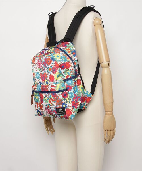 GREGORY(グレゴリー)の「スクールデイ SCHOOL DAY V2 ワイルドフラワー(バックパック/リュック・メンズ・マルチ・ONE SIZE)」の2枚目の写真