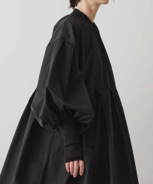 Libra Cue（リブラ キュー）の「MA-1ドレスコート（ノーカラーコート・レディース・アイボリー/ブラック・FREE）」の10枚目の写真