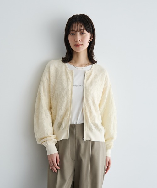 YECCA VECCA（イェッカヴェッカ）の「ふくれジャガードニットブルゾン（ブルゾン・レディース・アイボリー/ブラック・FREE）」の2枚目の写真