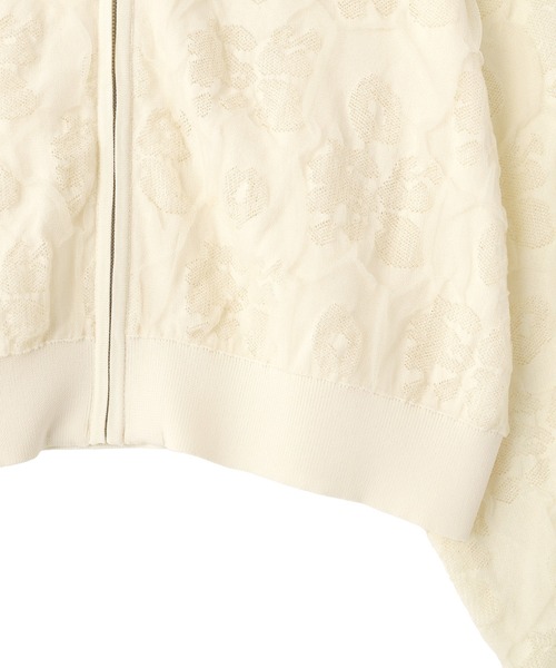 YECCA VECCA（イェッカヴェッカ）の「ふくれジャガードニットブルゾン（ブルゾン・レディース・アイボリー/ブラック・FREE）」の5枚目の写真