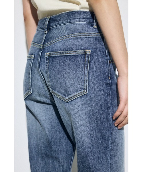 AZUL by moussy（アズールバイマウジー）の「【サイズ,身長別画像あり】AZUL DENIM センタープレスフレアデニム ショート丈（デニムパンツ・レディース・ブルー/ワンウォッシュ・24inch/25inch/26inch/27inch）」の11枚目の写真