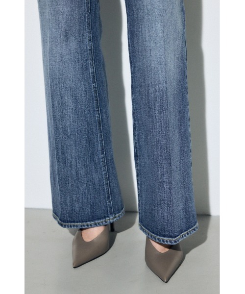 AZUL by moussy（アズールバイマウジー）の「【サイズ,身長別画像あり】AZUL DENIM センタープレスフレアデニム ショート丈（デニムパンツ・レディース・ブルー/ワンウォッシュ・24inch/25inch/26inch/27inch）」の12枚目の写真