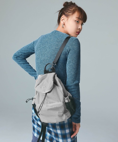X-girl（エックスガール）の「LIGHTWEIGHT 2WAY MINI DAYPACK（バックパック/リュック・レディース・ライトグレー/ブラック/ブルー・ONE SIZE）」の21枚目の写真