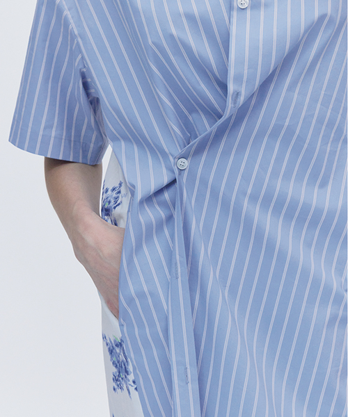 Spick & Span（スピックアンドスパン）の「《一部店舗+WEB限定》Glyph Stripe x Flower Print Shirt Dress（ワンピース・レディース・ホワイト・FREE）」の3枚目の写真