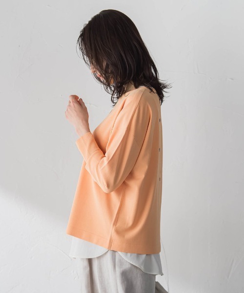 LAUTREAMONT(ロートレアモン)の「バックボタンデザインニット(ニット/セーター・レディース・グリーン/ピンク/オレンジ/ベージュ/ダークネイビー/ブルー・9号)」の16枚目の写真