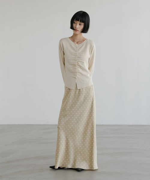 LOWRYS FARM（ローリーズファーム）の「ギャザーボタンカーディガンＬＳ 661682（カーディガン/ボレロ・レディース・イエロー/ブラック/アイボリー/グレー・FREE）」の5枚目の写真