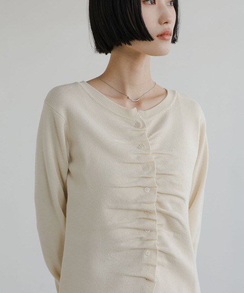 LOWRYS FARM（ローリーズファーム）の「ギャザーボタンカーディガンＬＳ 661682（カーディガン/ボレロ・レディース・イエロー/ブラック/アイボリー/グレー・FREE）」の8枚目の写真