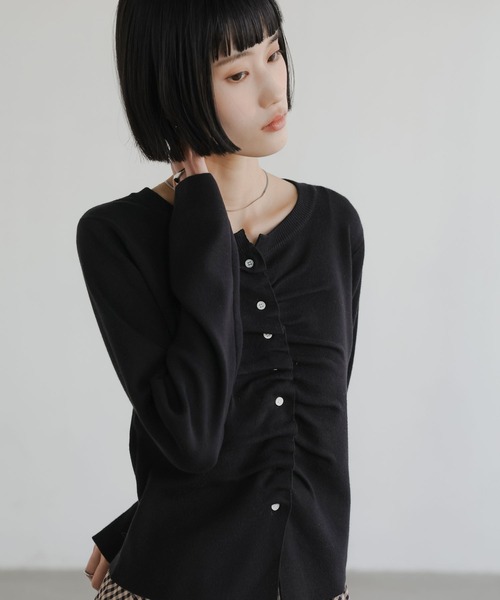 LOWRYS FARM（ローリーズファーム）の「ギャザーボタンカーディガンＬＳ 661682（カーディガン/ボレロ・レディース・イエロー/ブラック/アイボリー/グレー・FREE）」の15枚目の写真