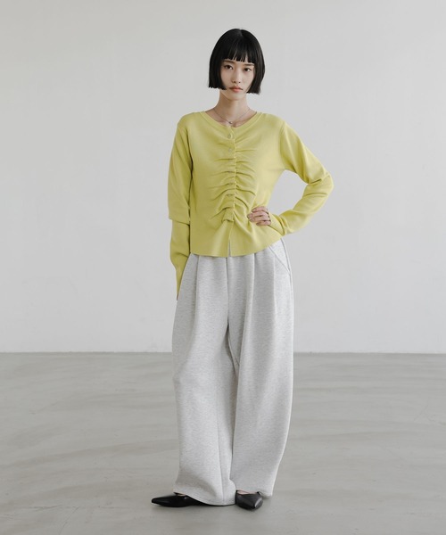 LOWRYS FARM（ローリーズファーム）の「ギャザーボタンカーディガンＬＳ 661682（カーディガン/ボレロ・レディース・イエロー/ブラック/アイボリー/グレー・FREE）」の16枚目の写真