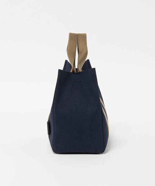 VIOLAd'ORO（ヴィオラドーロ）の「＜VIOLAd’ORO＞GINO スエードライク トートバッグ M（トートバッグ・レディース・ブラック/ネイビー/その他1/ベージュ/モカ・FREE）」の17枚目の写真