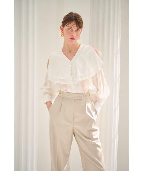 Estella.K(エステラケー)の「Hazel Ruffled Blouse コールドショルダ-ラッフルブラウス(シャツ/ブラウス・レディース・コーラルピンク/ホワイト/セージグリーン・FREE)」の8枚目の写真