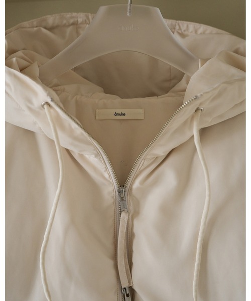 anuke(アンヌーク)の「Hooded Down Vest(その他アウター・レディース・ブラウン/アイボリー・FREE)」の20枚目の写真