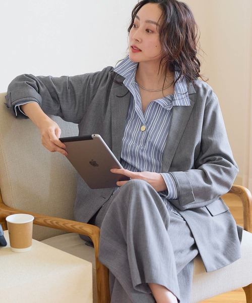 Elura(エルーラ)の「麻調ツイルジャケット/656580(テーラードジャケット・レディース・グレー/ベージュ・MEDIUM/SMALL)」の2枚目の写真