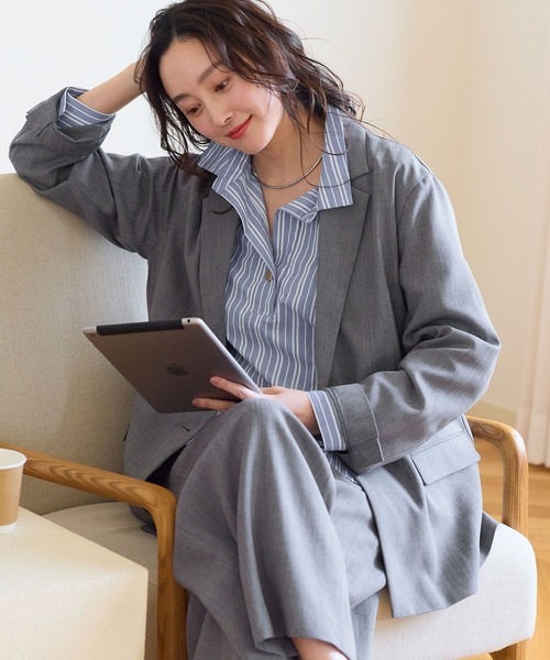 Elura(エルーラ)の「麻調ツイルジャケット/656580(テーラードジャケット・レディース・グレー/ベージュ・MEDIUM/SMALL)」の6枚目の写真