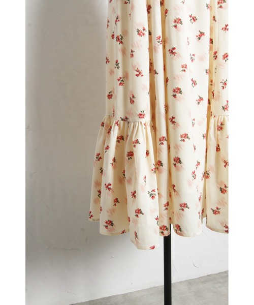 tocco closet(トッコ クローゼット)の「【ZOZO限定】チークフラワーパターンボウタイノースリーブワンピース(ワンピース・レディース・ピンク/ラベンダー/アイボリー・M)」の7枚目の写真