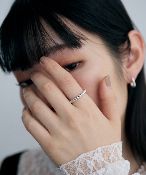 COCOSHNIK ONKITSCH（ココシュニックオンキッチュ）の「シルバー ボールラインリング（リング・レディース・シルバー・14/12/10）」の7枚目の写真